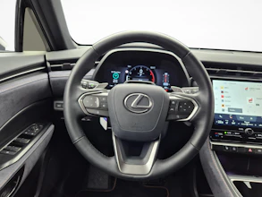 https://vehicle.imgix.net/4522112/08c4ee53-855b-4200-99df-c9a8bfa13238.jpg