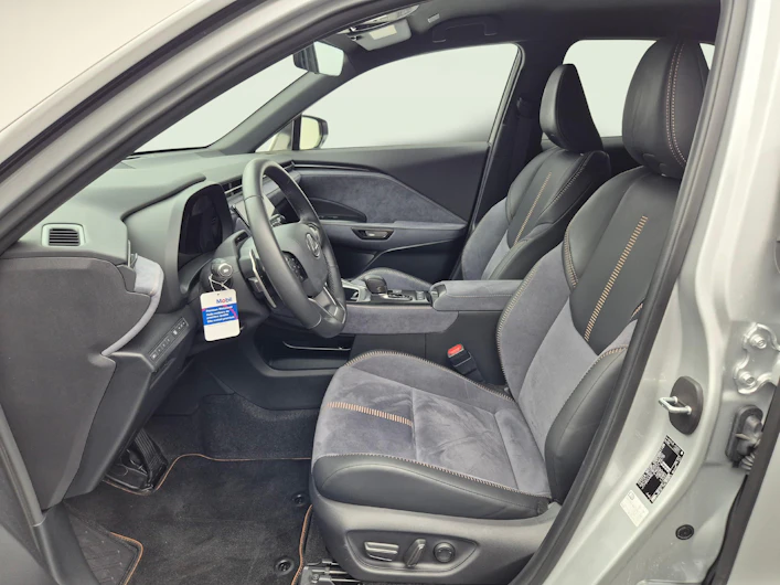 Fahrzeugbild LEXUS LBX