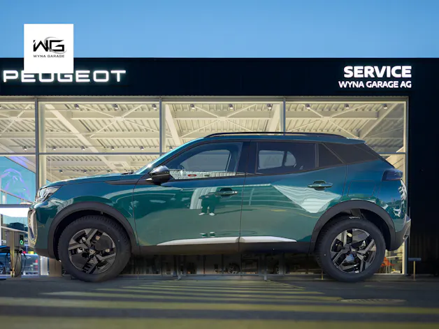 PEUGEOT 2008 1.2 Hybrid 145 Envy