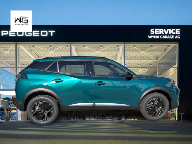 PEUGEOT 2008 1.2 Hybrid 145 Envy