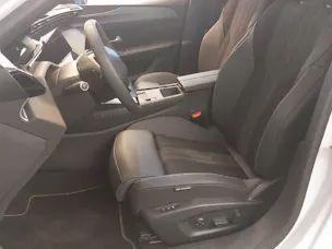 PEUGEOT 308 1.2 Hybrid GT