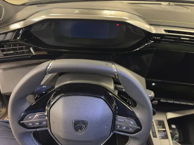 PEUGEOT 308 1.2 Hybrid GT