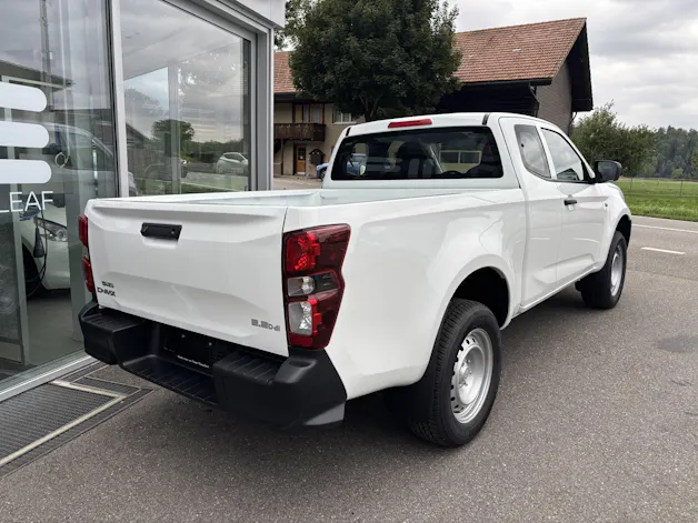 ISUZU D-Max Space Pick-up 2.2 DDi B-Strong 4x4