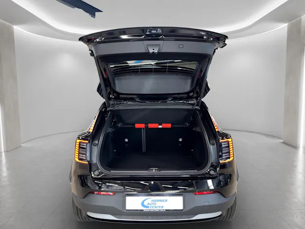 VOLVO EX30 CC P8 Plus AWD
