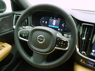 VOLVO V60 2.0 T8 TE Ultimate Bright eAWD