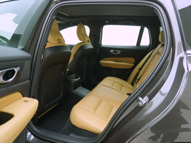 VOLVO V60 2.0 T8 TE Ultimate Bright eAWD
