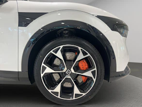 https://vehicle.imgix.net/4522292/cbd6d829-7b89-426a-a45d-3e2be10471c2.jpg