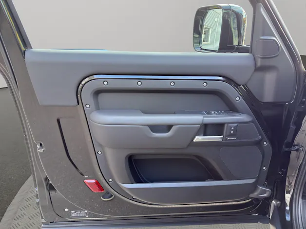 Land Rover Defender 90 3.0 D I6 250 X-Dynamic SE