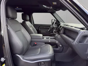 Land Rover Defender 90 3.0 D I6 250 X-Dynamic SE