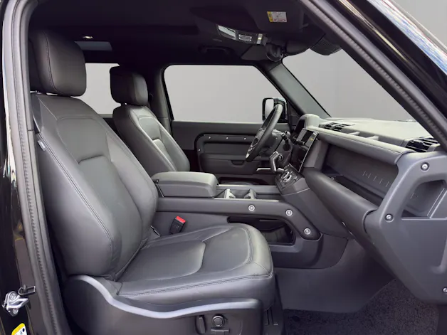 Land Rover Defender 90 3.0 D I6 250 X-Dynamic SE