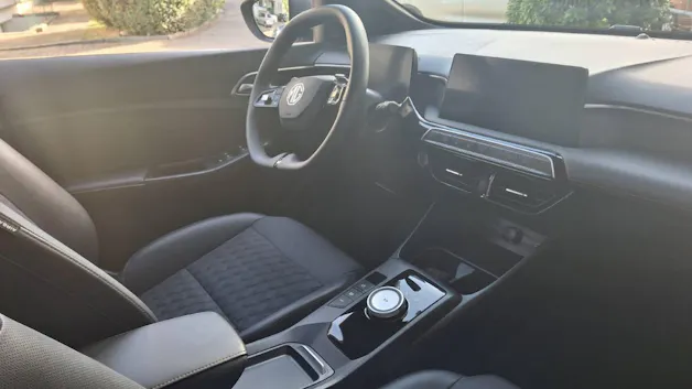 MG 3 1.5 Hybrid Luxury