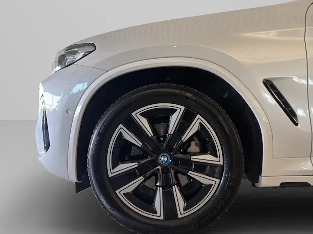 BMW iX3 Impressive