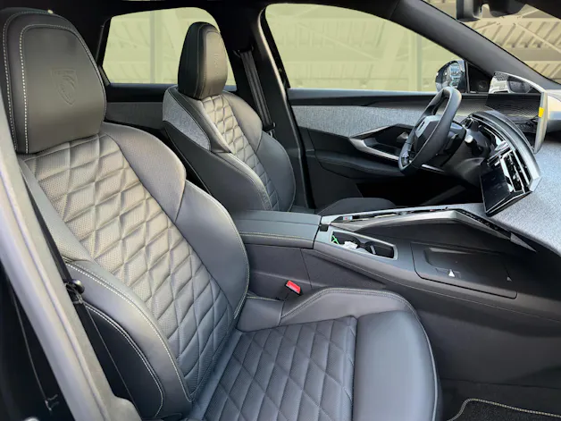 PEUGEOT 3008 1.6 PHEV 225 GT Exclusive