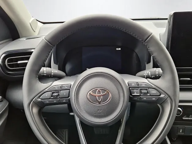 Toyota Yaris 1.5 VVT-i HSD Trend