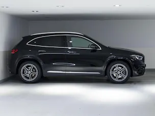 MERCEDES-BENZ GLA 220 d 4MATIC Swiss Star