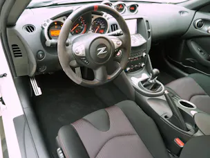 NISSAN 370 Z Coupé 3.7 V6 24V Nismo
