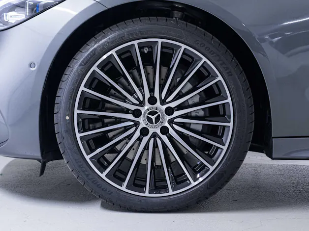 MERCEDES-BENZ C 220 d 4MATIC T-Modell Swiss Star