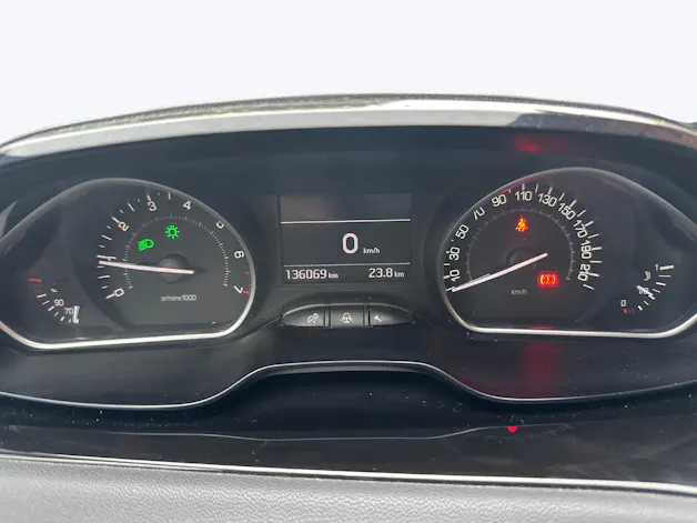 PEUGEOT 208 1.6 VTi Intuitive