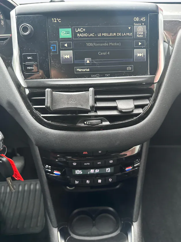 PEUGEOT 208 1.6 VTi Intuitive