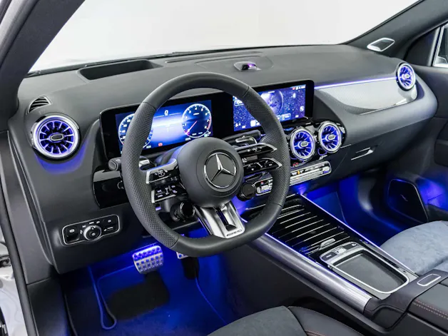 MERCEDES-BENZ GLA 35 AMG 4MATIC