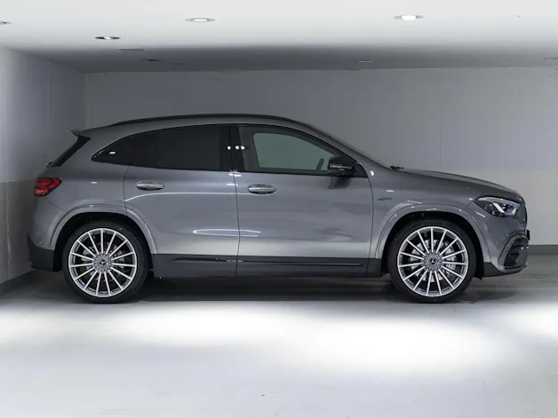 MERCEDES-BENZ GLA 35 AMG 4MATIC
