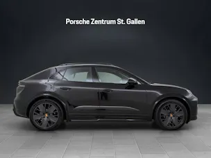 PORSCHE Macan GTS