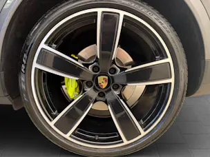 PORSCHE Cayenne E-Hybrid Coupé