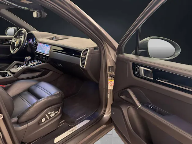 PORSCHE Cayenne E-Hybrid Coupé