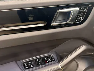 PORSCHE Cayenne E-Hybrid Coupé