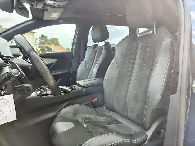 PEUGEOT 5008 GT Pack Mountain Edition