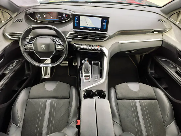 PEUGEOT 5008 GT Pack Mountain Edition