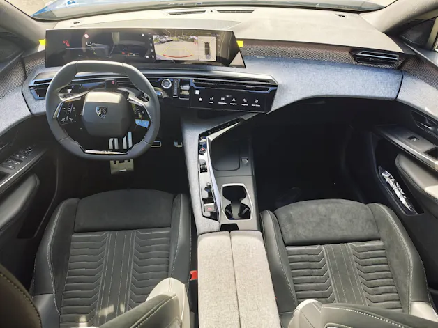 PEUGEOT 3008 1.2 Hybrid GT Exclusive