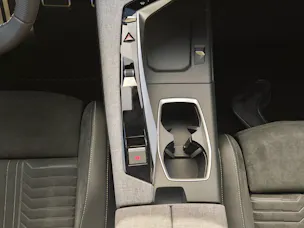 PEUGEOT 3008 1.2 Hybrid GT Exclusive