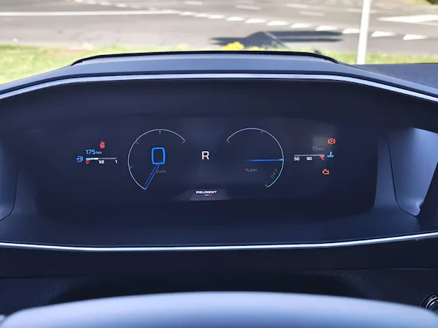 PEUGEOT 208 1.2 Hybrid 145 GT Exclusive