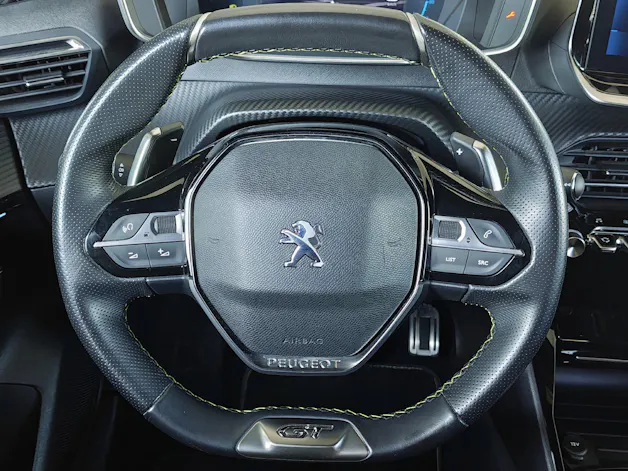 PEUGEOT 208 1.2 PureTech 130 GT
