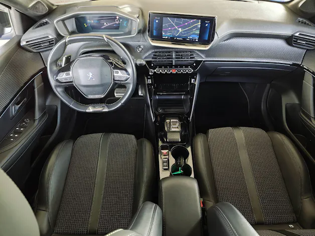 PEUGEOT 208 1.2 PureTech 130 GT