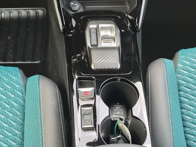 PEUGEOT 208 1.2 Hybrid Envy