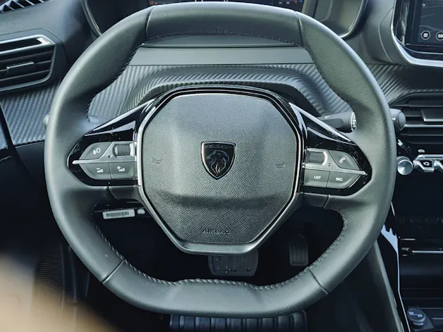 PEUGEOT 208 1.2 Hybrid Envy