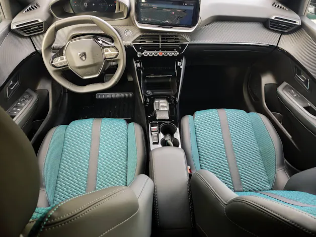 PEUGEOT 208 1.2 Hybrid Envy