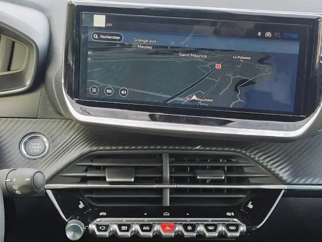 PEUGEOT 208 1.2 Hybrid Envy