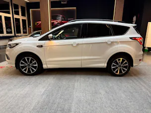 FORD Kuga 2.0 TDCi 150 ST-Line 2WD