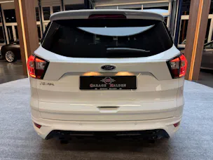FORD Kuga 2.0 TDCi 150 ST-Line 2WD