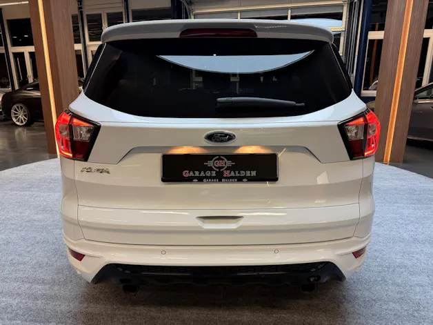 FORD Kuga 2.0 TDCi 150 ST-Line 2WD