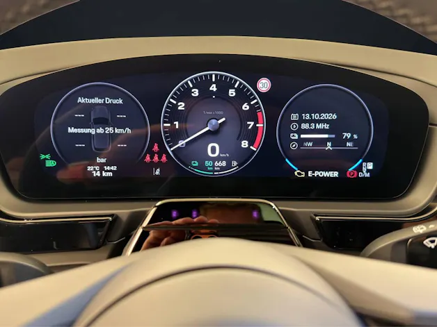 PORSCHE Cayenne E-Hybrid Black Edition
