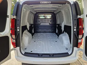 HYUNDAI Staria Cargo 84 kWh Amplia