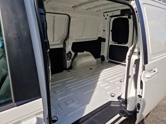 HYUNDAI Staria Cargo 84 kWh Amplia