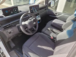 HYUNDAI Staria Cargo 84 kWh Amplia