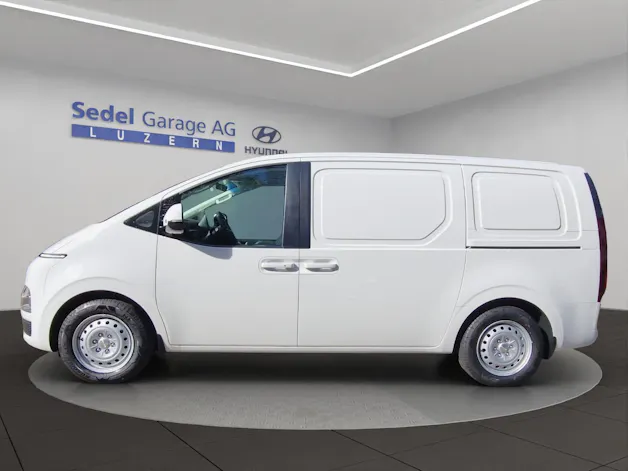 HYUNDAI Staria Cargo 84 kWh Amplia