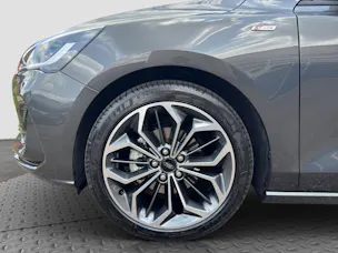 FORD Focus 1.0i EcoB Hybrid 155 ST-Line X