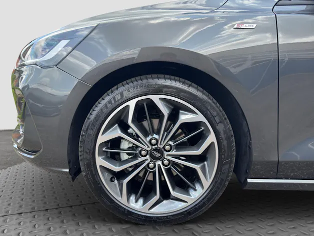 FORD Focus 1.0i EcoB Hybrid 155 ST-Line X